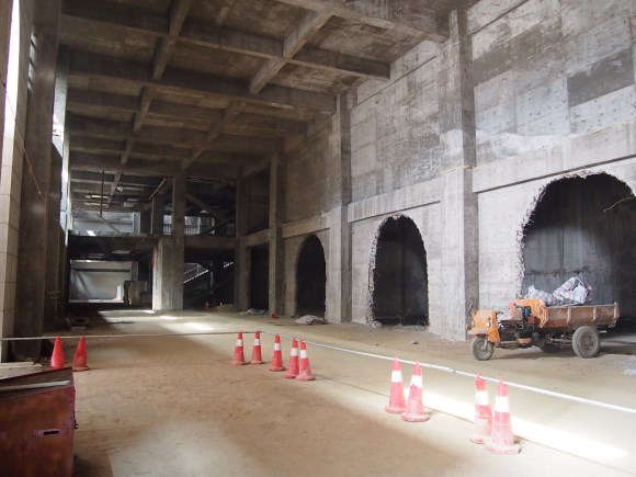 Under construction: Inside the lower Sumeru Seat
